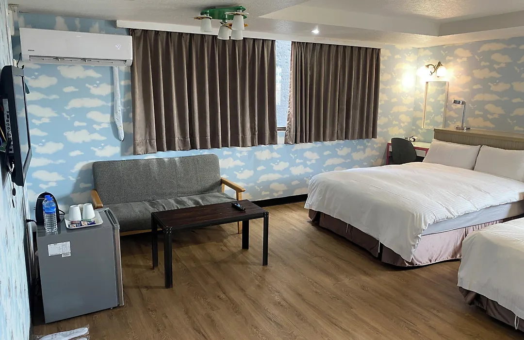 Sunny Hotel-1